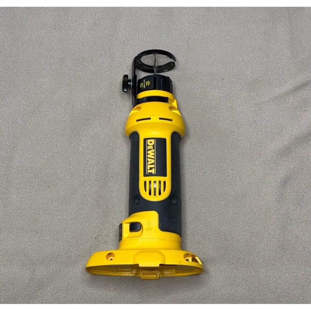 DEWALT DC550 Cordless Cut-Out Tool 18V NiCd Keyless Chuck Bare Tool Only